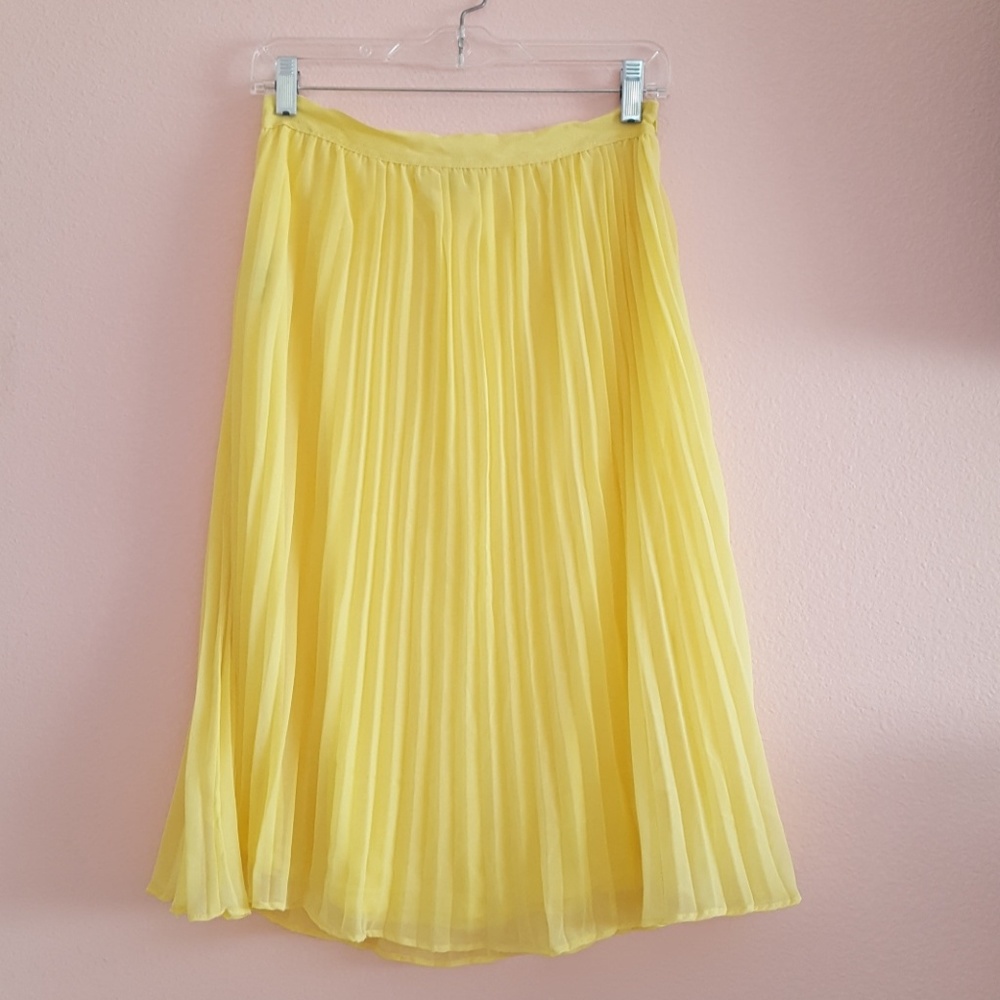 Forever 21 Pleated Chiffon Midi Skirt